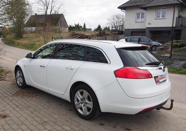 Opel Insignia cena 21500 przebieg: 305000, rok produkcji 2010 z Biała Podlaska małe 121